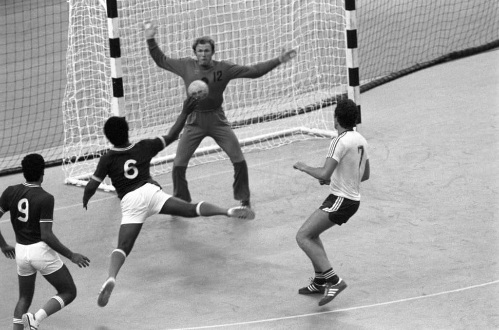 RIAN archive 578437 Handball match USSR vs. Kuwait, photo d’illustration