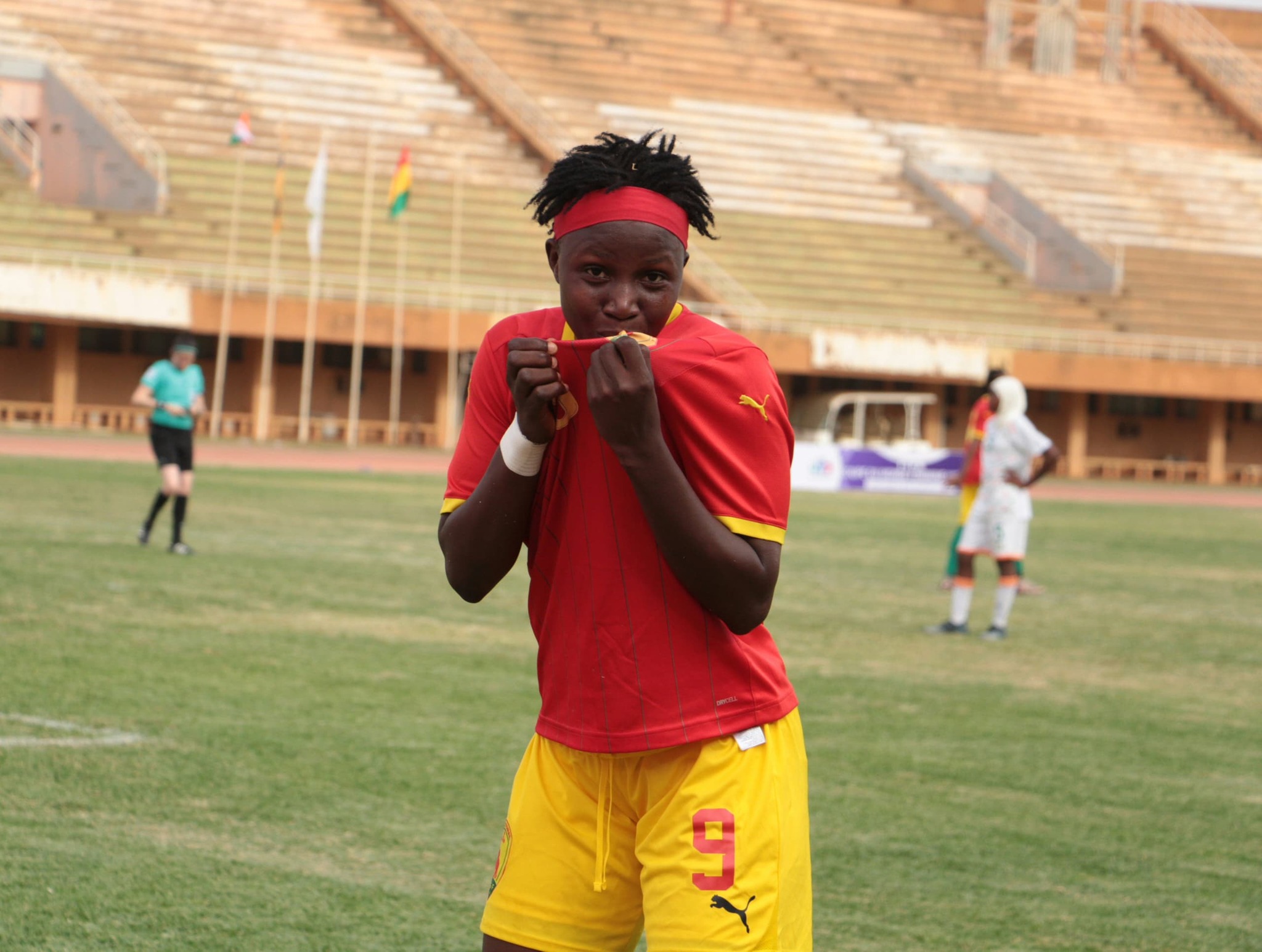 Joueuse du Syli féminin U17 célébrant un but face au Niger lors des éliminatoires du Mondial 2026